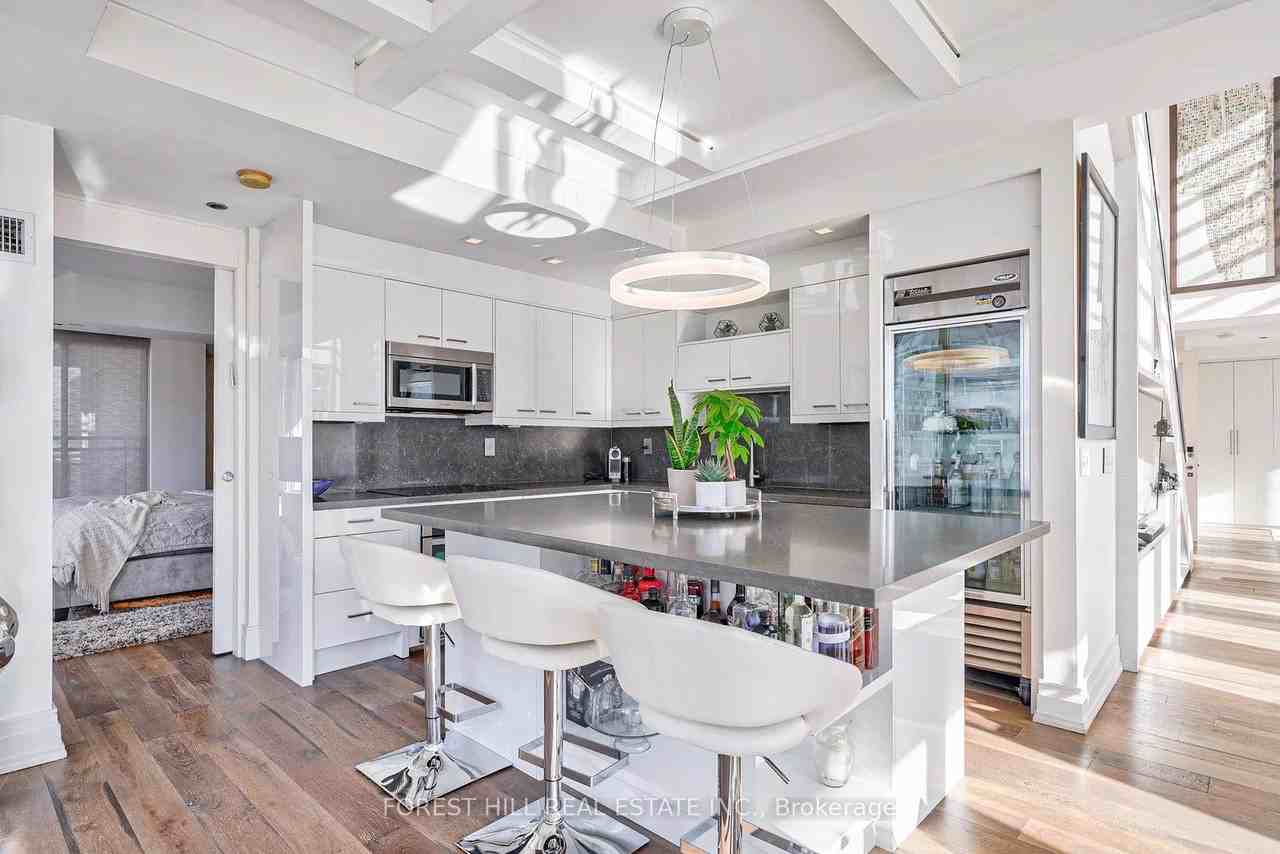 8 Colborne Street - Photo 6 of 34