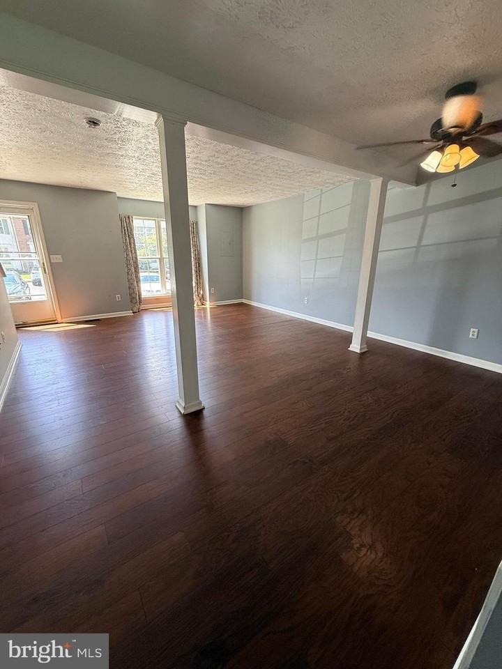 103 Sutton Ct - Photo 5 of 24