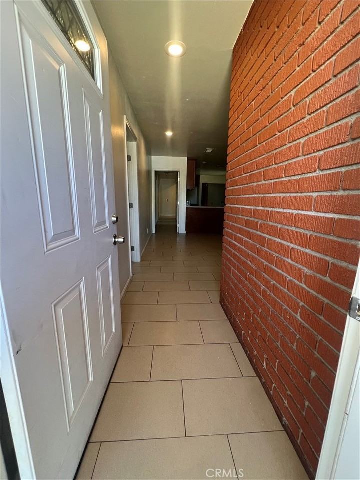 44558 Stanridge Ave - Photo 2 of 8