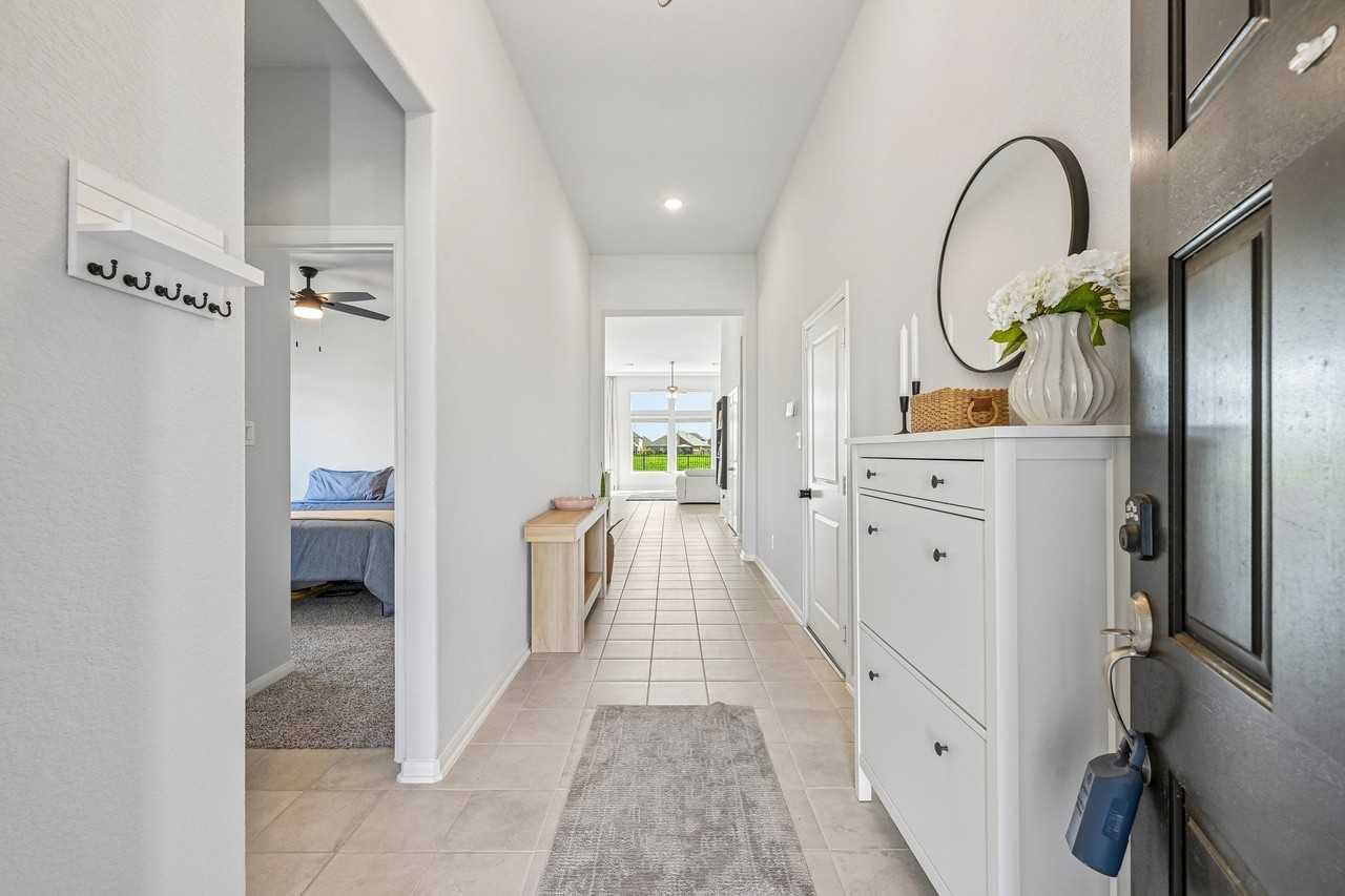 409 Chardonnay Dr - Photo 4 of 43