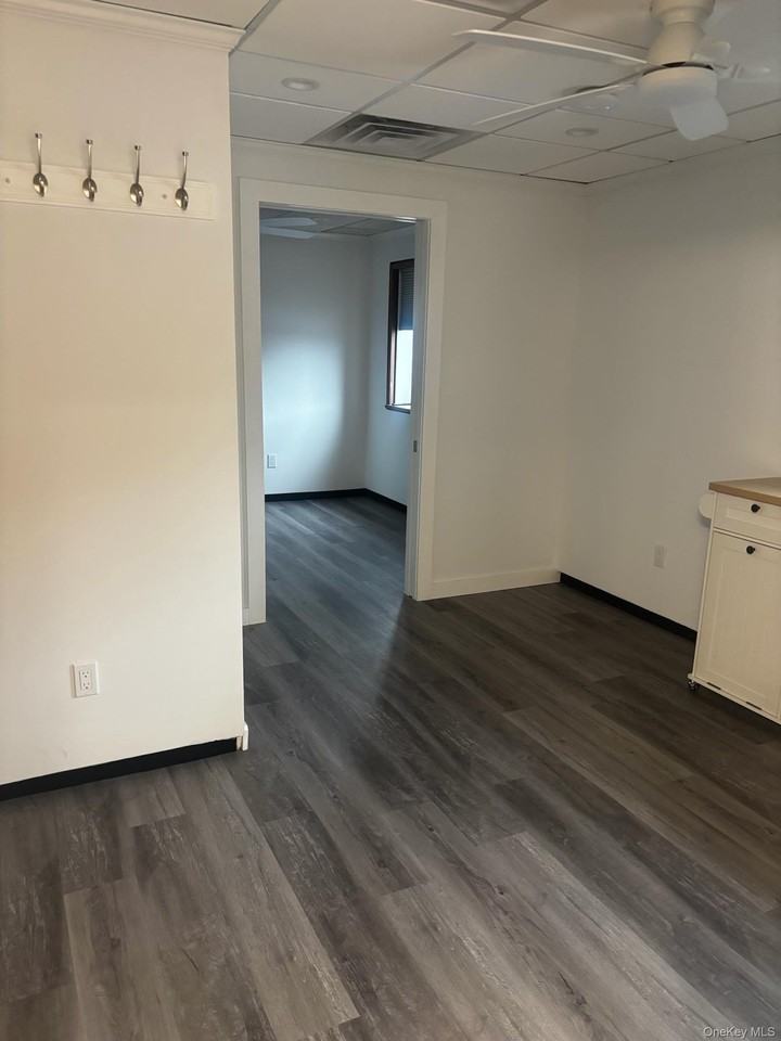 192 County Line Rd - Photo 2 of 3