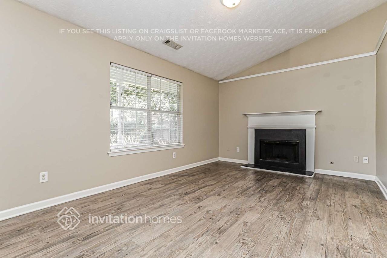 112 Old Hickory Pt - Photo 4 of 18