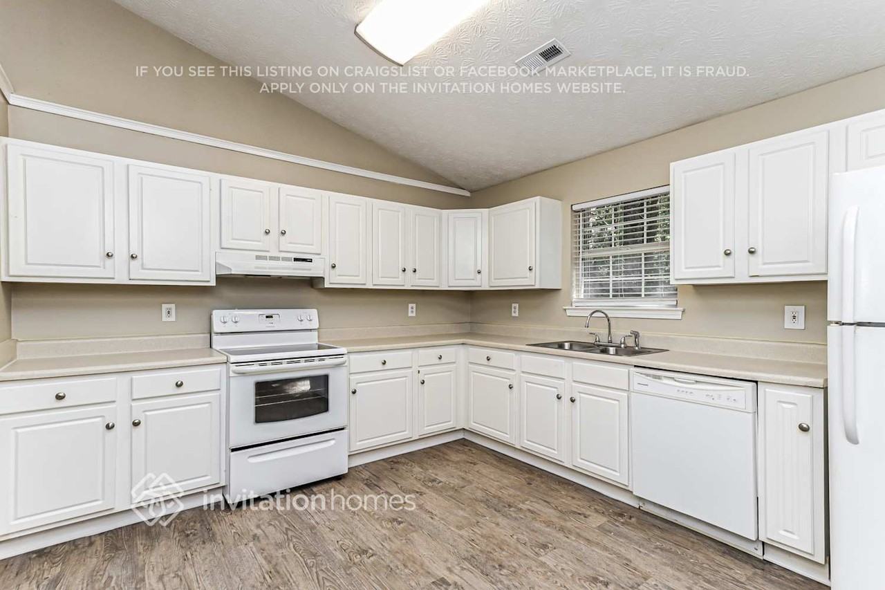 112 Old Hickory Pt - Photo 7 of 18