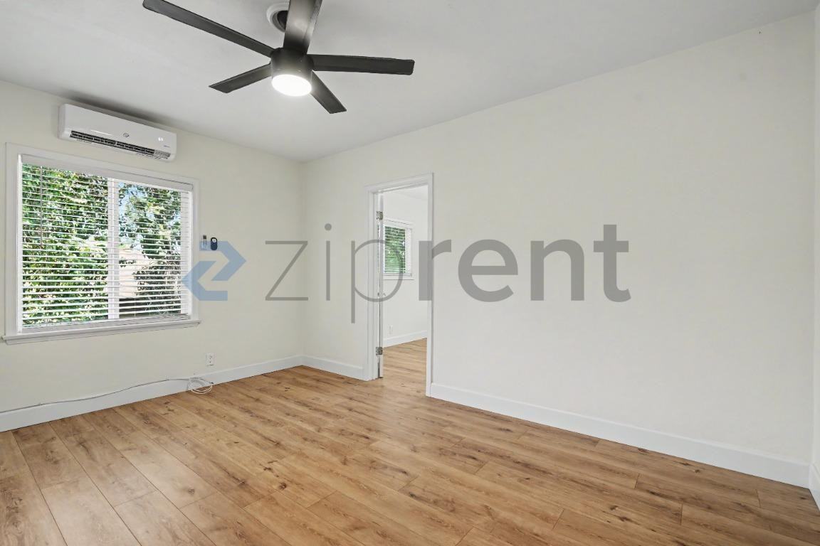 5185 Olivewood Ave - Photo 7 of 26