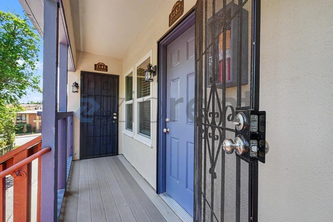 5187 Olivewood Ave - Photo 2 of 21