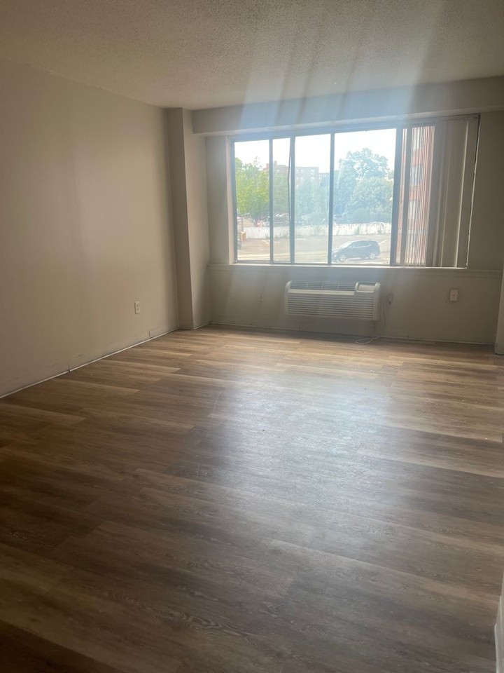 600A LLC - Photo 3 of 6