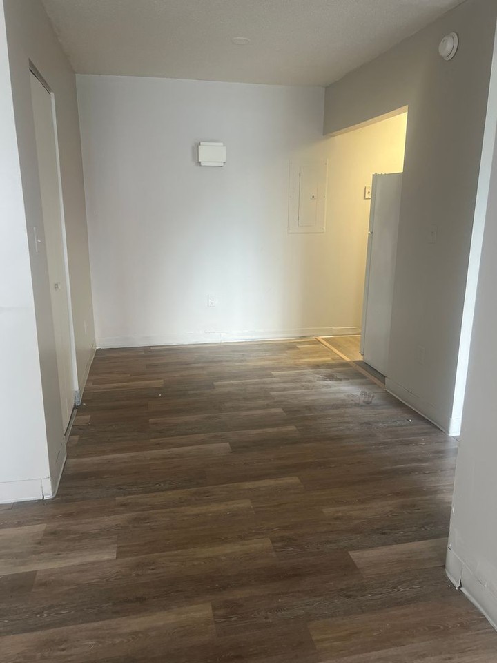 600A LLC - Photo 5 of 6