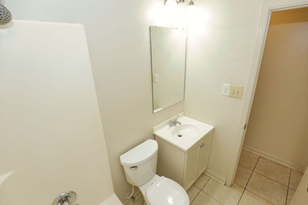 410 Madison - Photo 5 of 14
