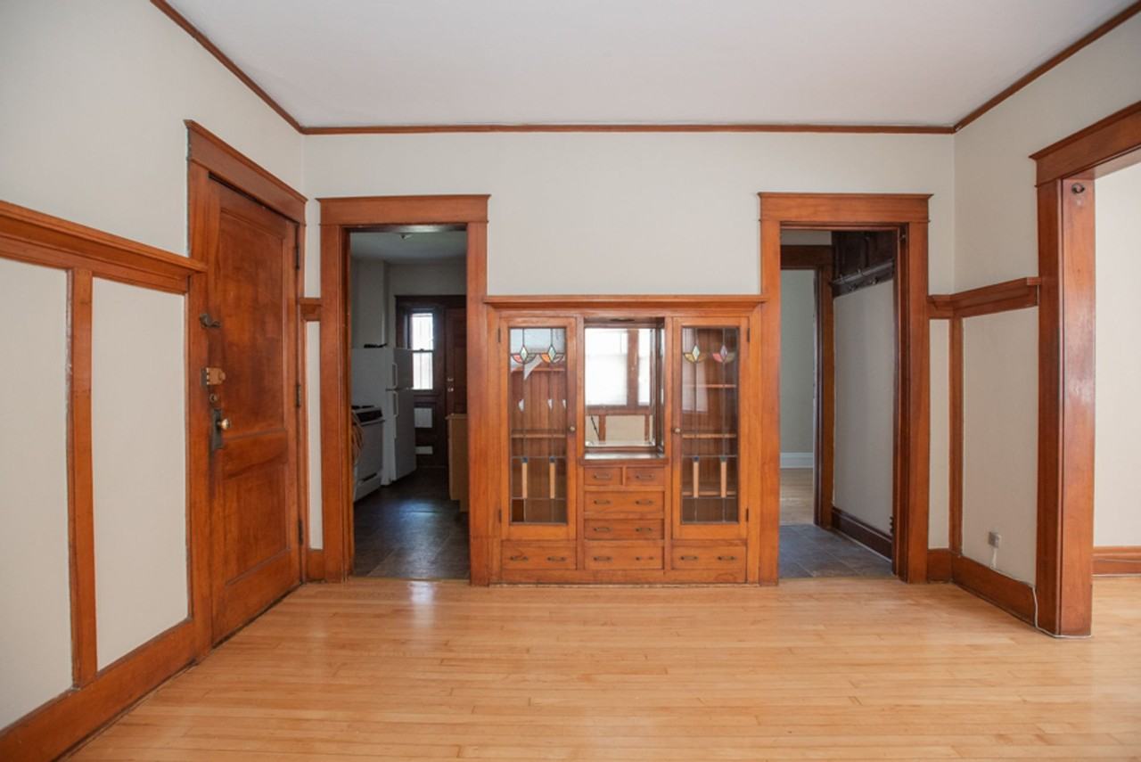 East Side Apartments Near UWM – Heat Included - Photo 3 of 13