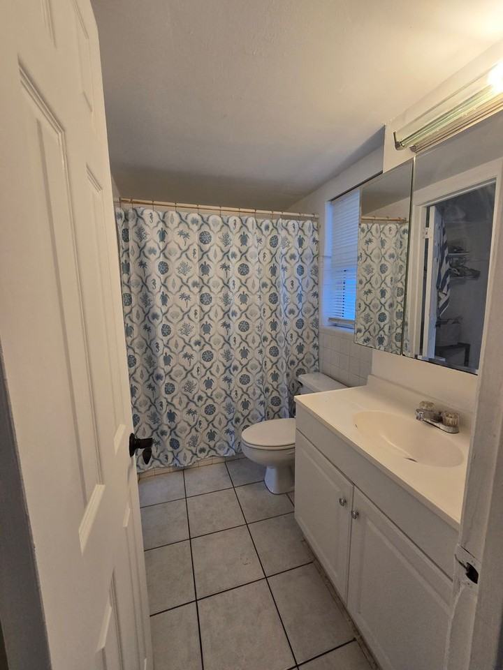 1001 Se 16th St - Photo 6 of 13