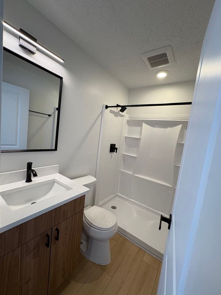 *Newly Renovated* Premium Style 2 - Photo 5 of 7
