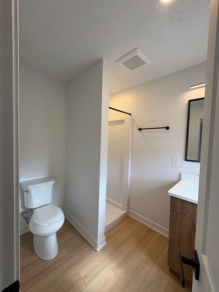 *Newly Renovated* Premium Style 2 - Photo 6 of 7
