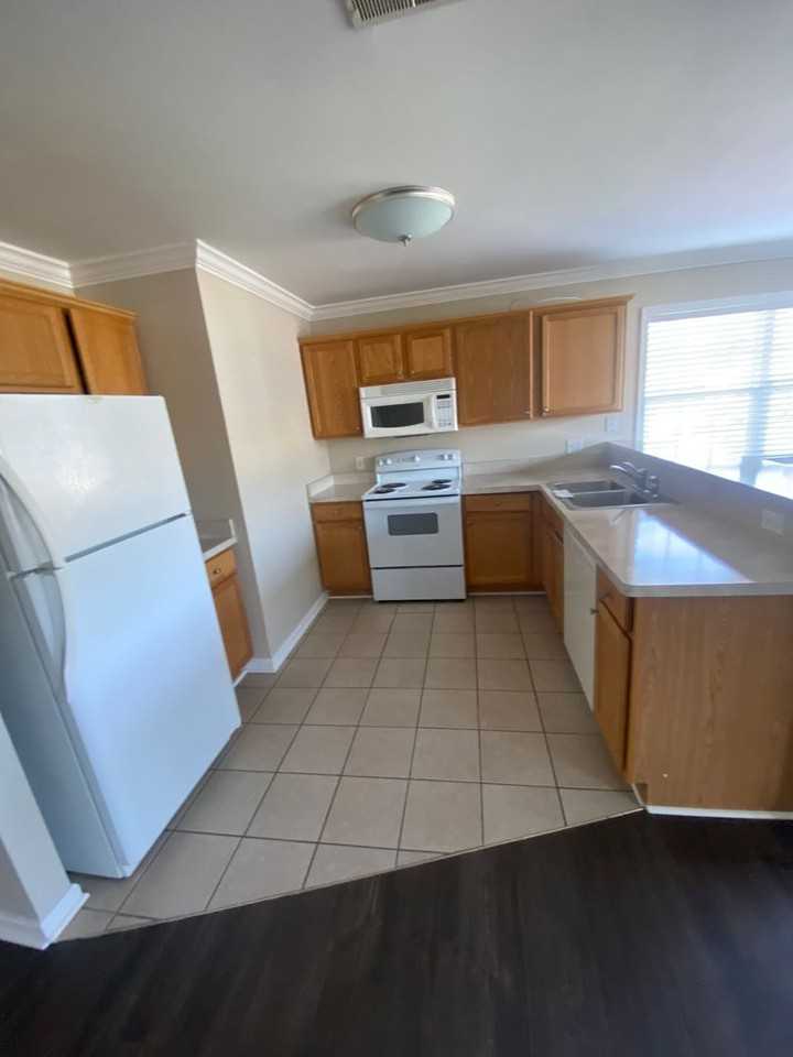1560 - 1590  Southwestern Blvd. - Photo 6 of 16