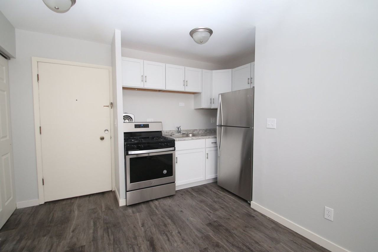 2545 2545 N. Cramer - 206 #206 - Photo 2 of 3