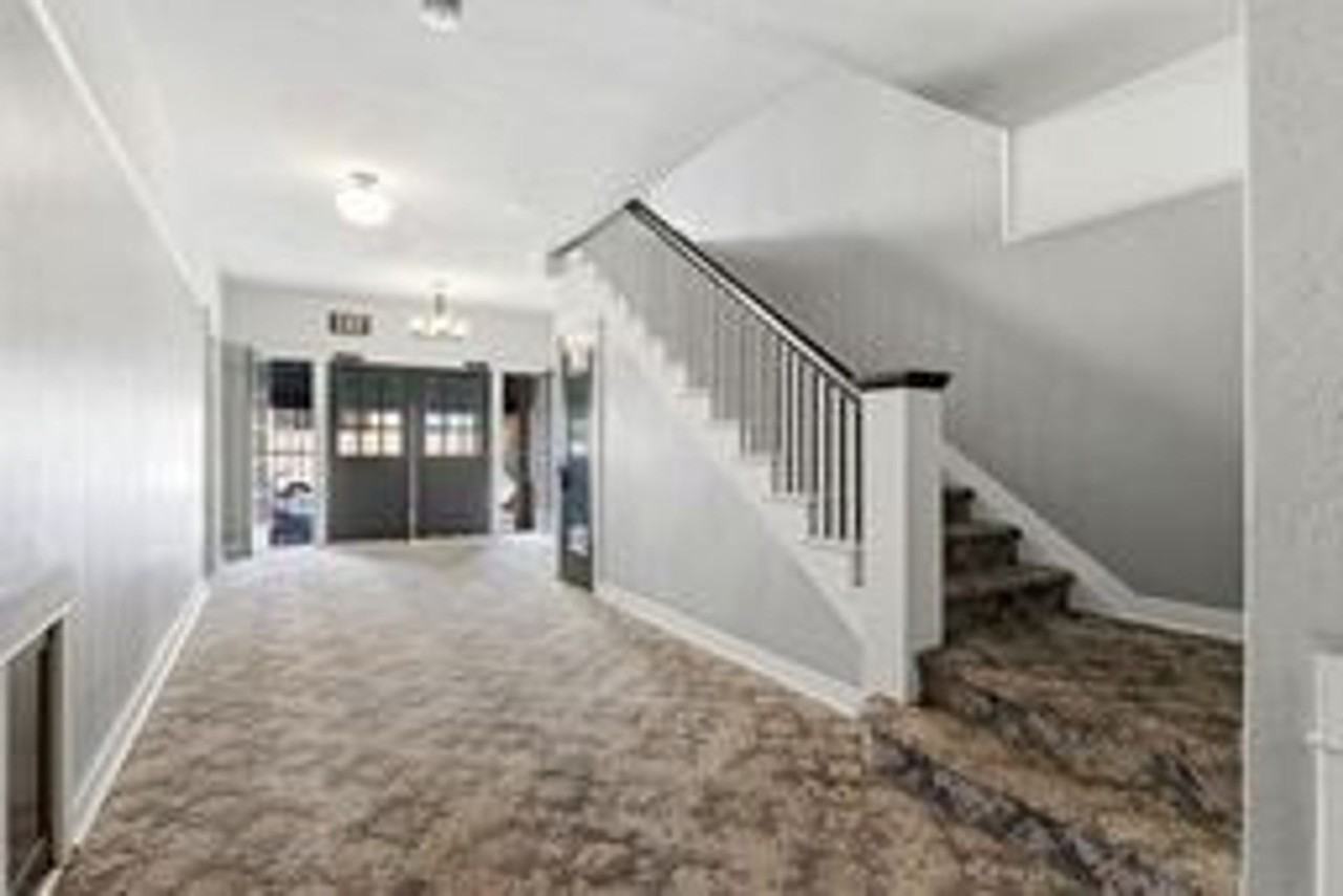 Melrose Apartments - Photo 2 of 22