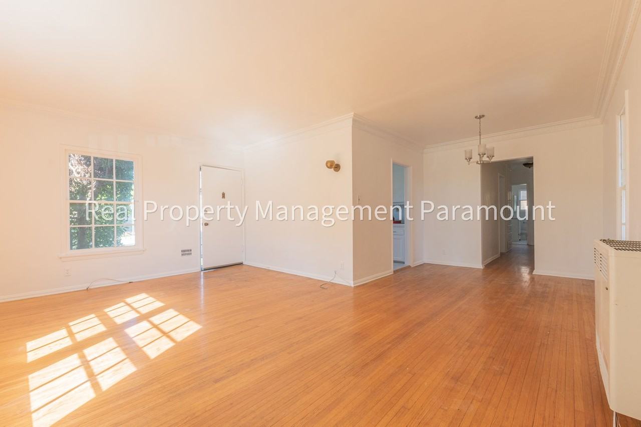 1460 S Orange Grove Ave - Photo 5 of 17