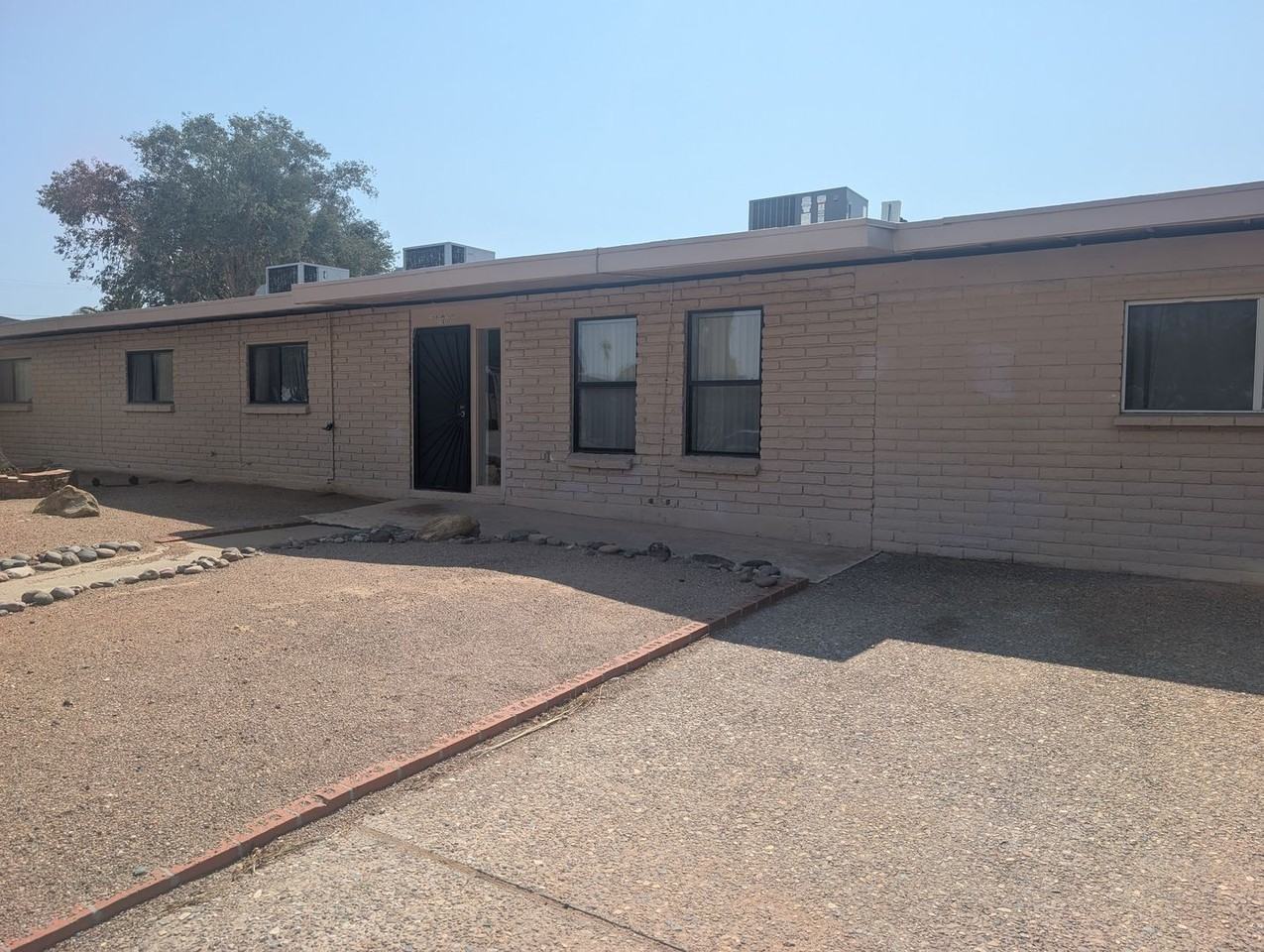 2319 N Sonoita Ave #1101 - Photo 2 of 19