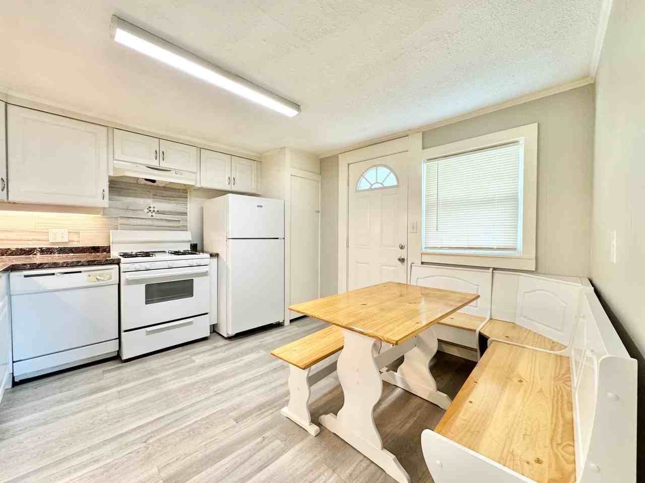 109 S Lyndon St #7 - Photo 6 of 10