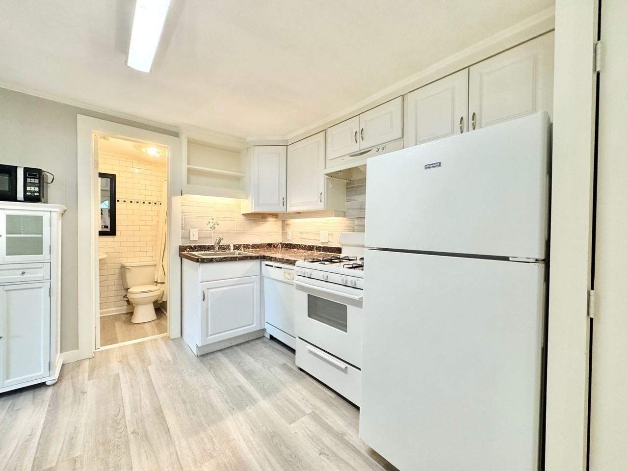 109 S Lyndon St #7 - Photo 7 of 10