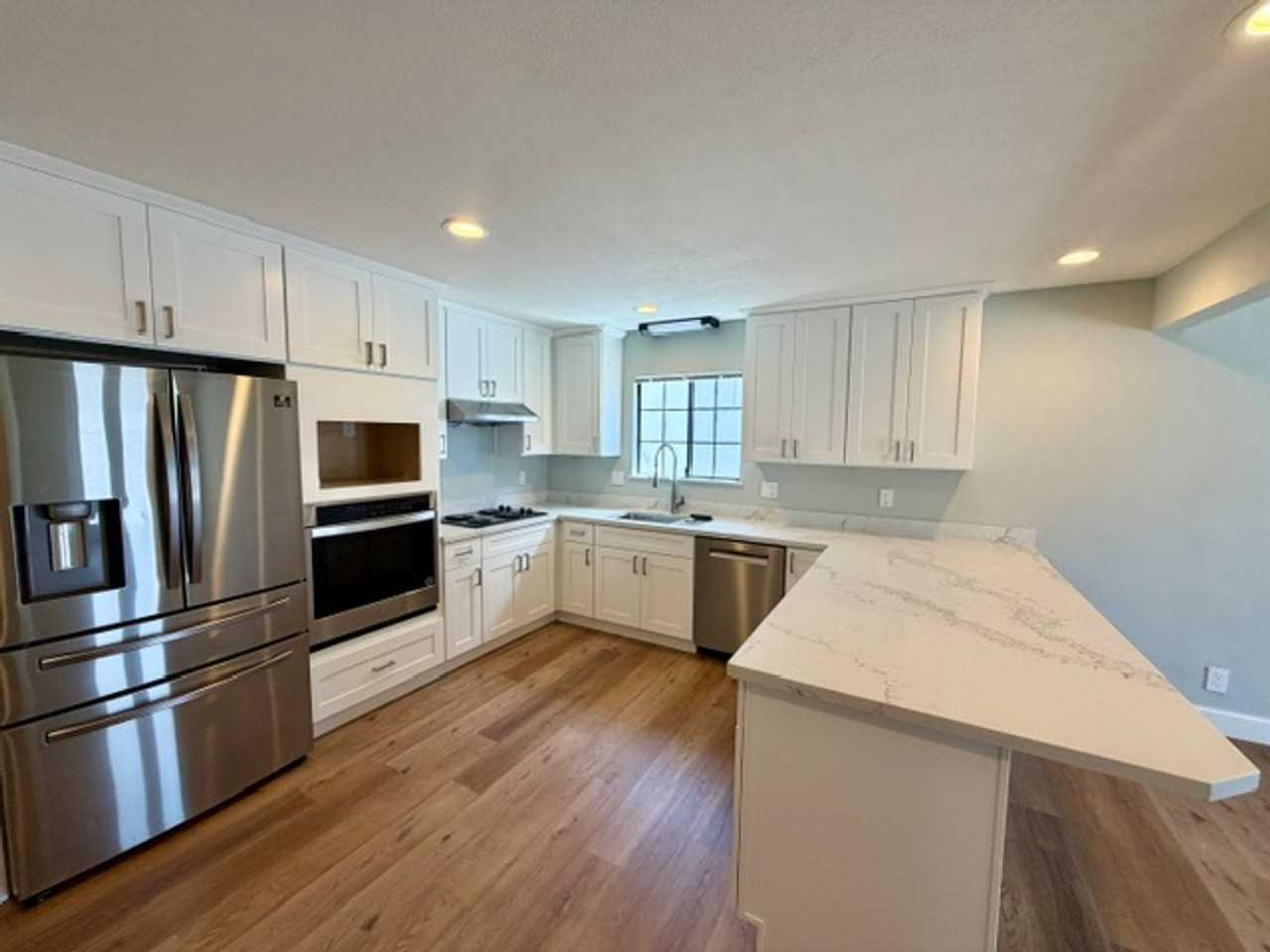 23743 Clayton St - Photo 4 of 11