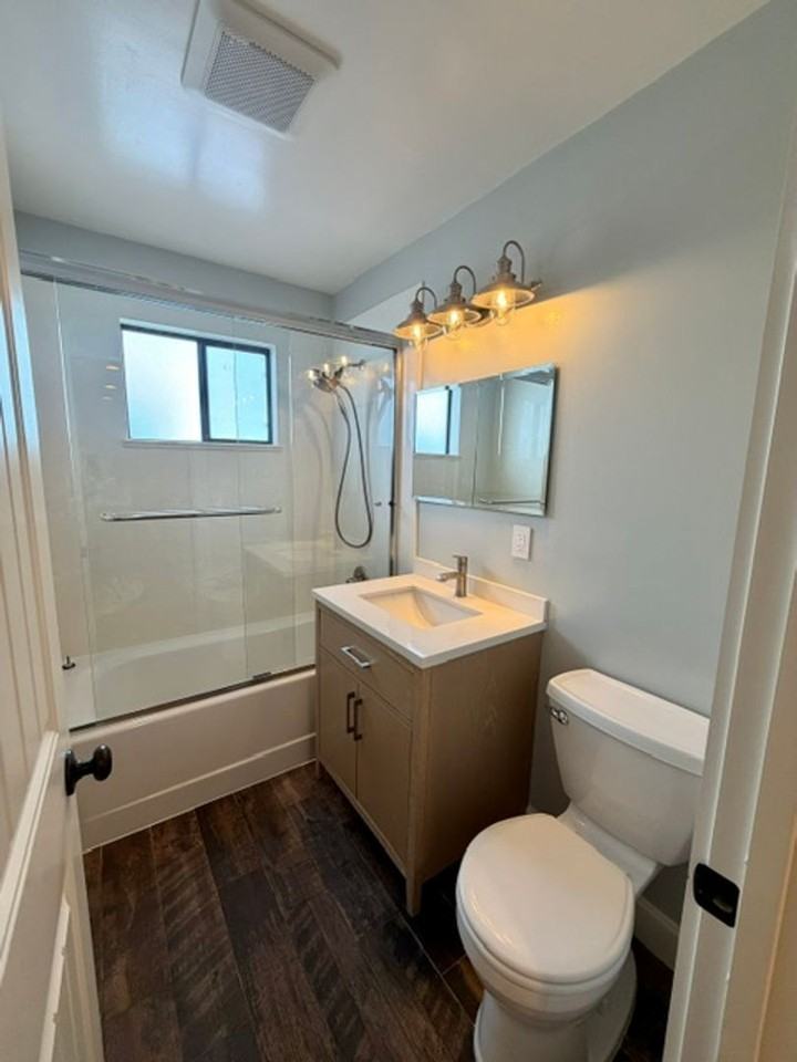 23743 Clayton St - Photo 7 of 11
