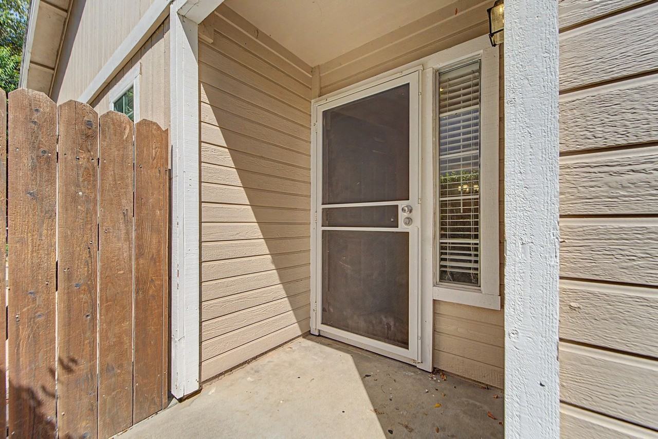 1741 Wildflower Cir - Photo 2 of 16