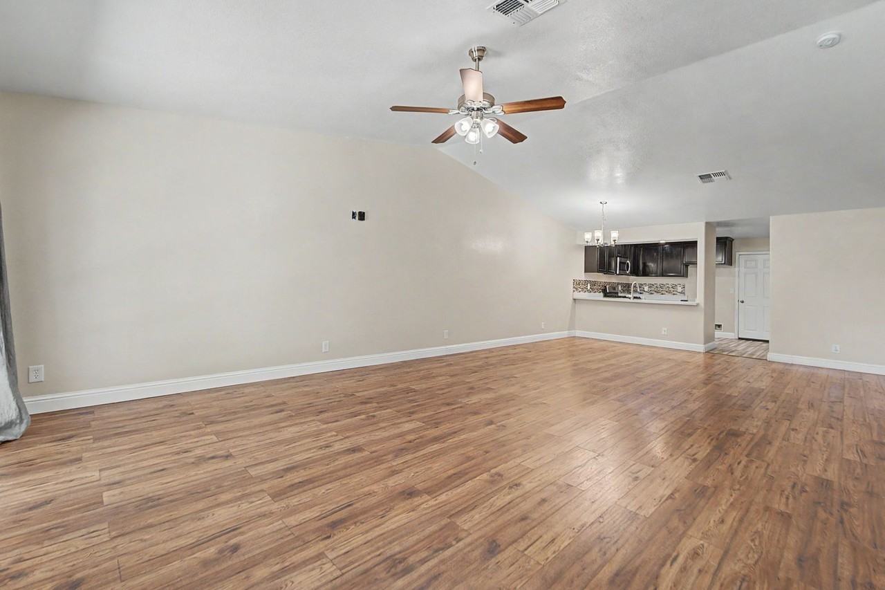 1741 Wildflower Cir - Photo 5 of 16