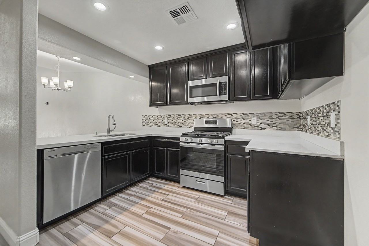 1741 Wildflower Cir - Photo 7 of 16