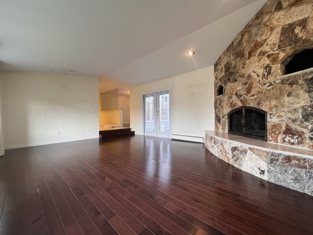 918 Runnymede Avenue - Photo 4 of 28