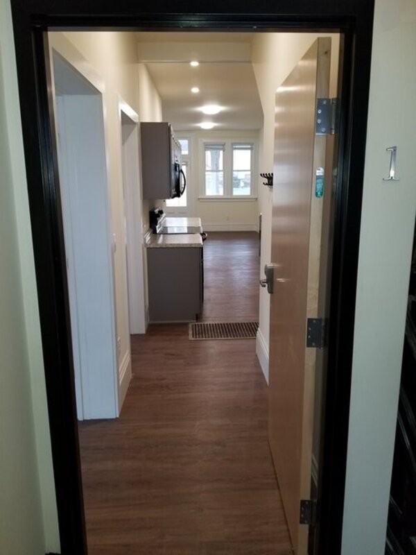 8 S Willard St - Photo 3 of 9