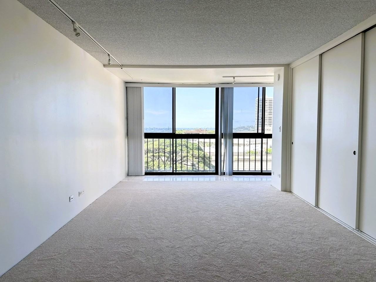 4300 Kahala Towers #A604 - Photo 2 of 16
