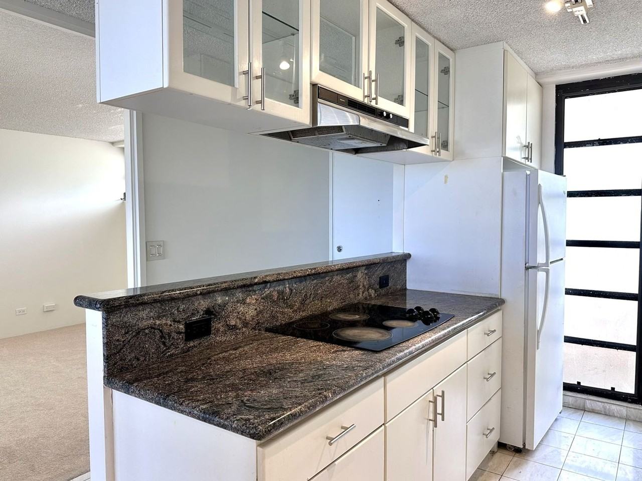 4300 Kahala Towers #A604 - Photo 4 of 16