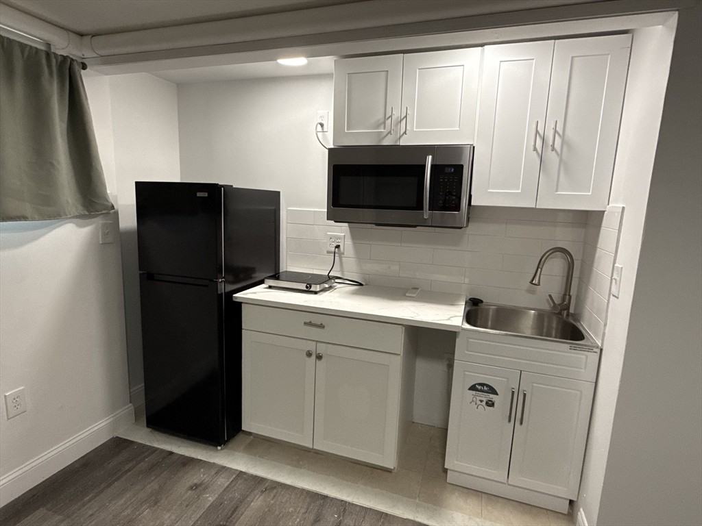 1193 Boylston St #2B - Photo 2 of 5