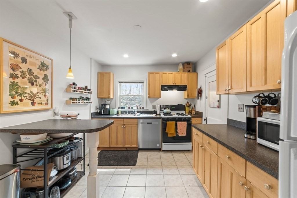 36 Dickinson Rd #36 - Photo 6 of 18
