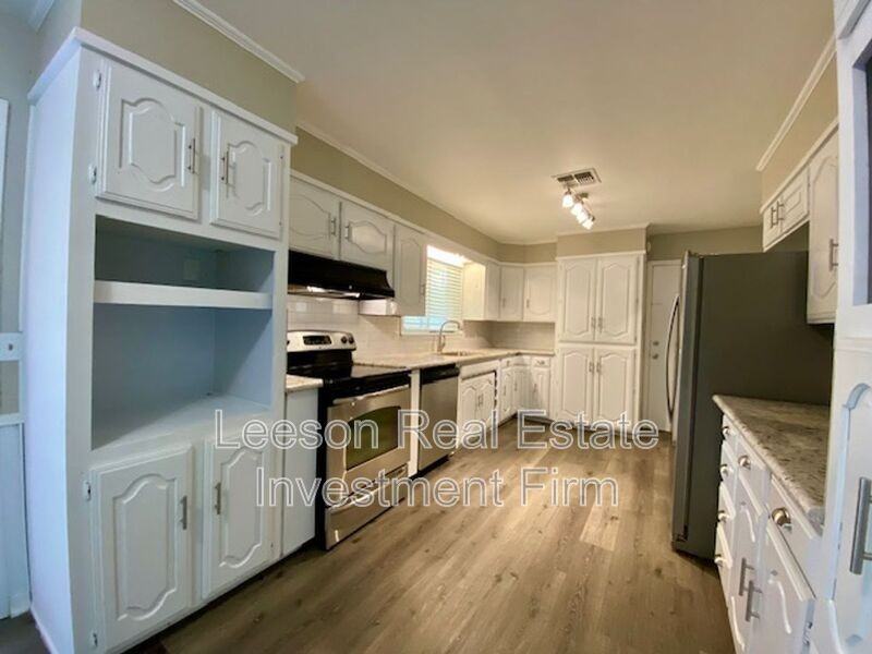 845 Elmdale St - Photo 7 of 16