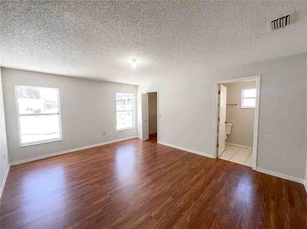 1750 Evergreen Court - Photo 4 of 7