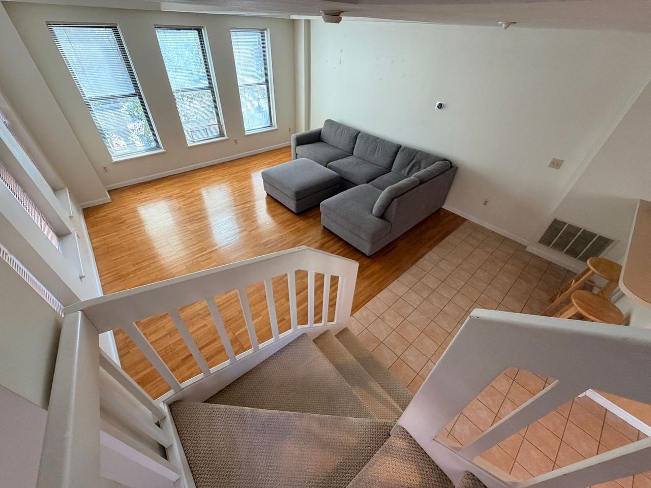 133 Walton St - Photo 3 of 21