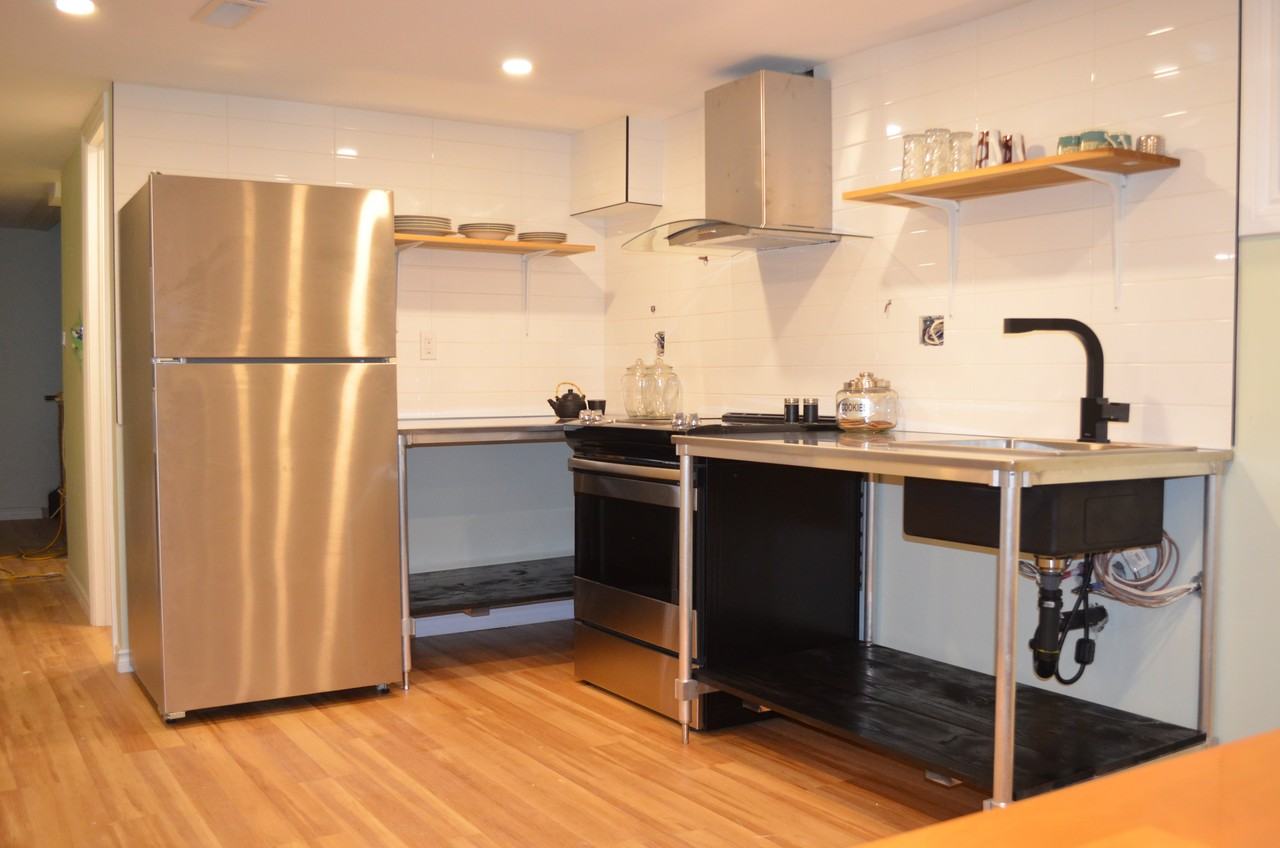2257 Lawrence Avenue West - Photo 3 of 9