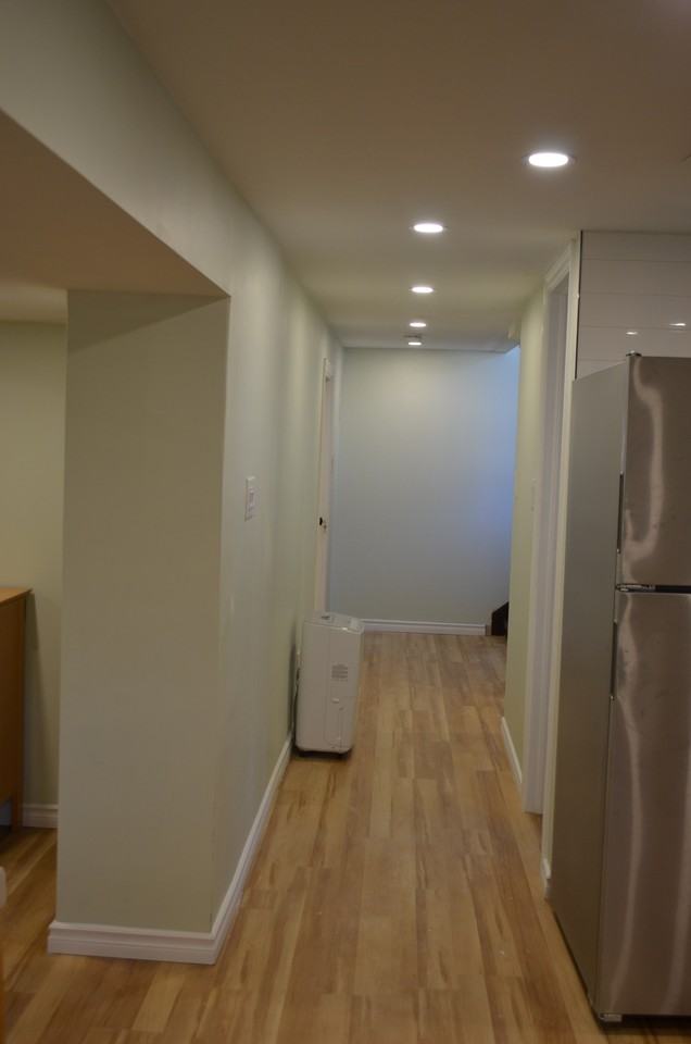 2257 Lawrence Avenue West - Photo 6 of 9