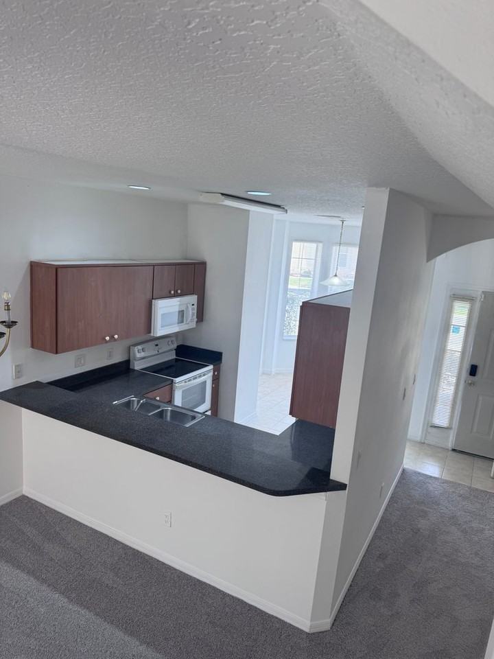 1194 S Beach Cir - Photo 7 of 38