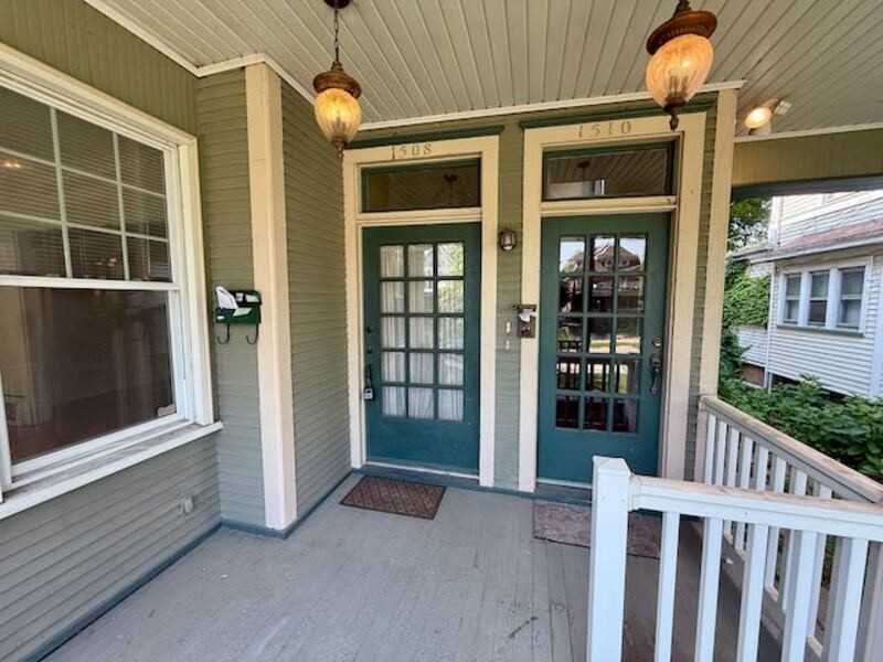 1510 W Columbia Ter - Photo 2 of 17
