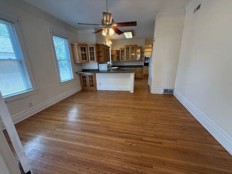 1510 W Columbia Ter - Photo 6 of 17