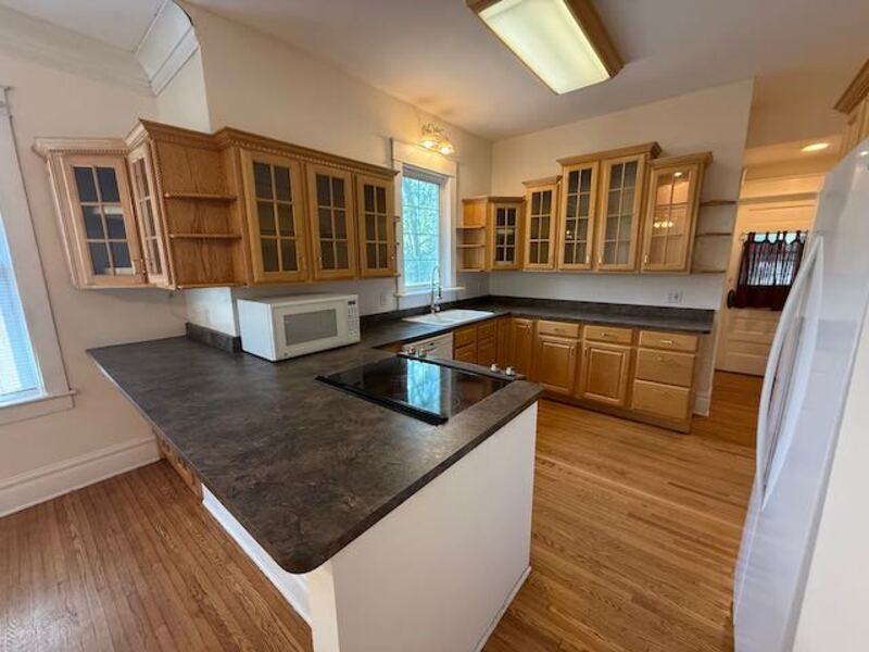 1510 W Columbia Ter - Photo 7 of 17