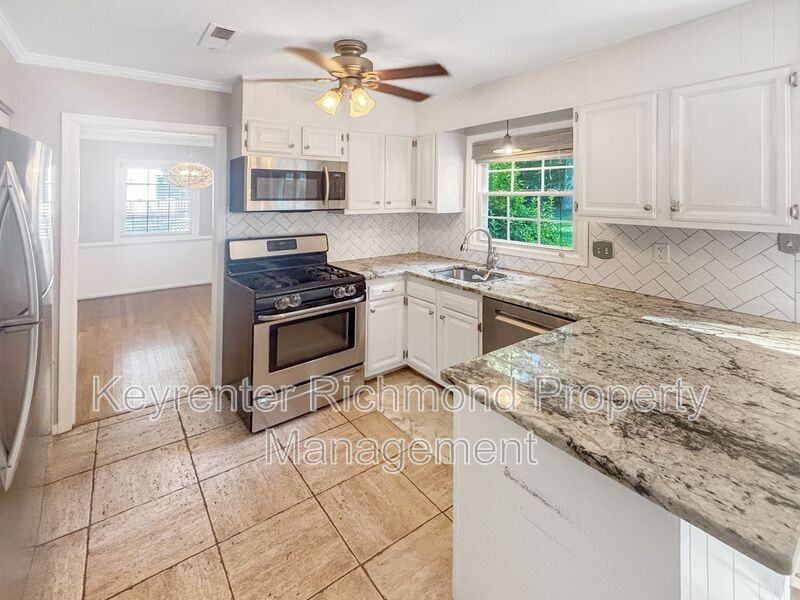 1509 Olde Coalmine Rd - Photo 6 of 21