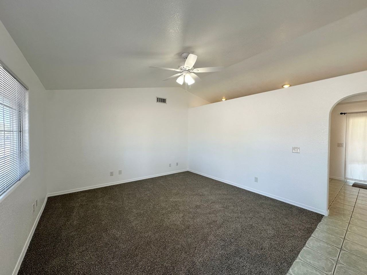 6582 Hershey Way - Photo 4 of 48
