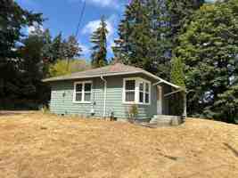 featured image of 3323 Tarabochia St