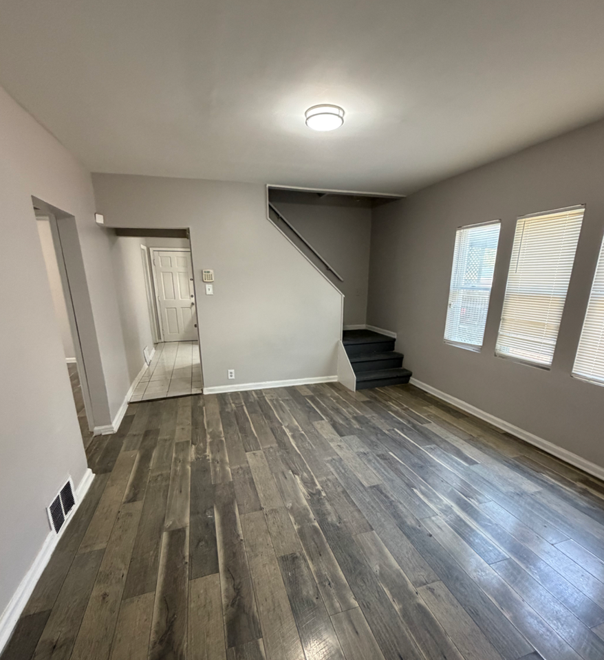 11550 S Church St - Photo 3 of 10