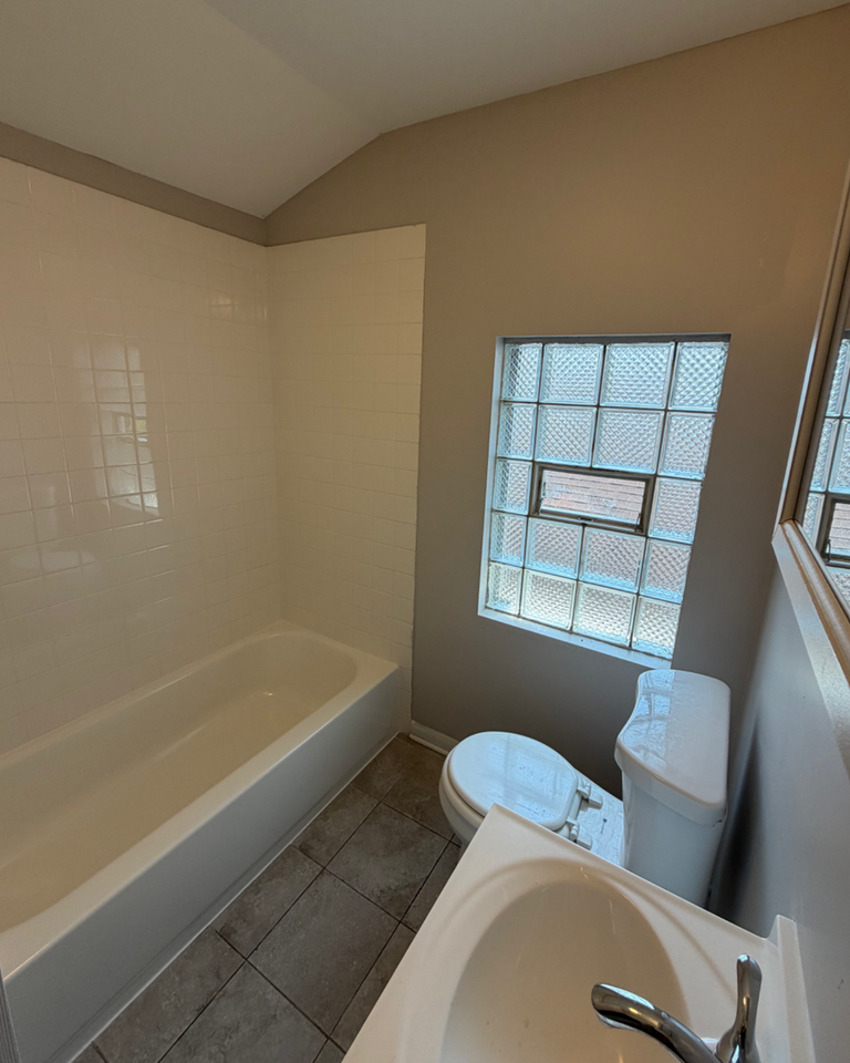 11550 S Church St - Photo 7 of 10