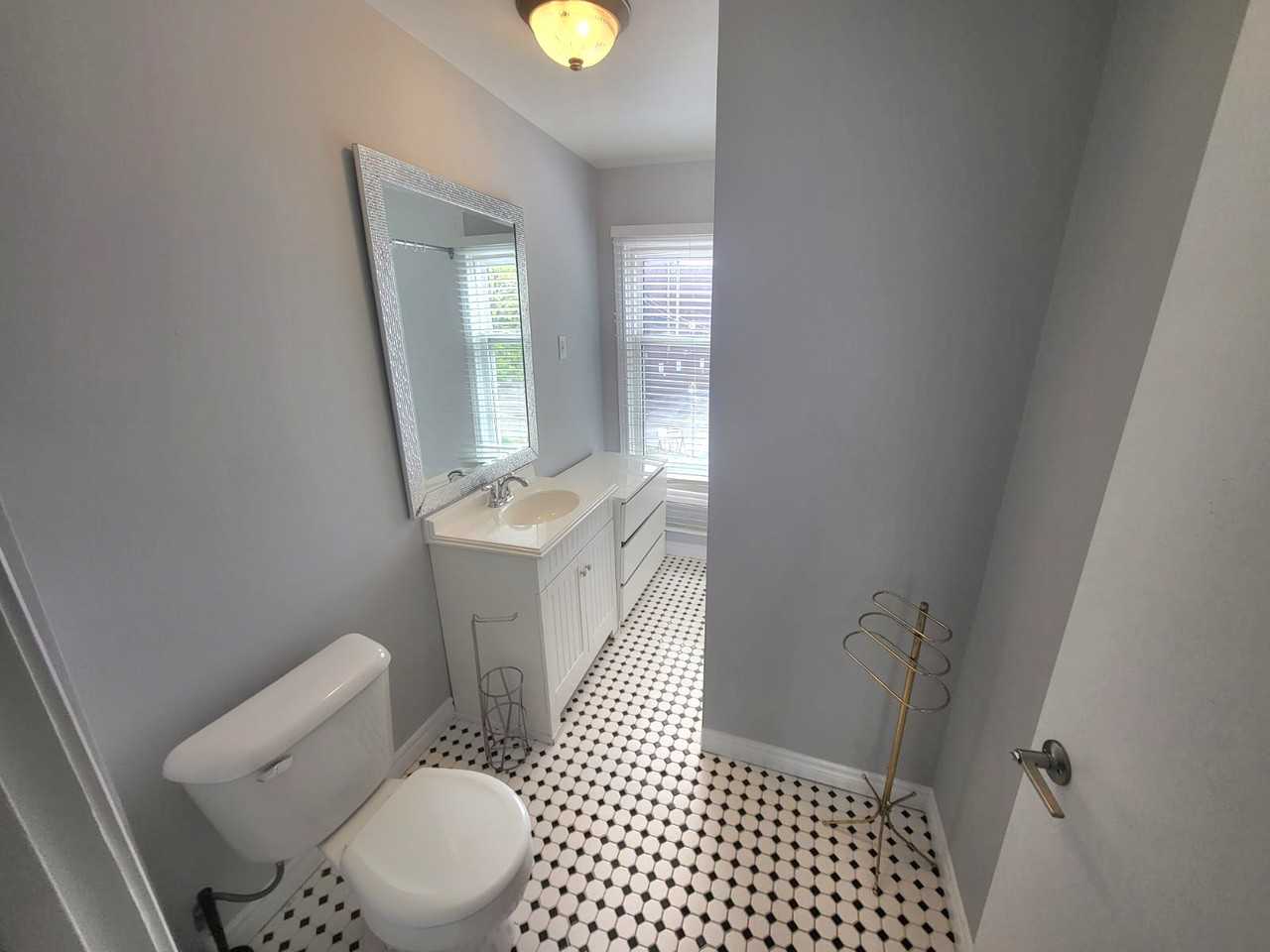 18 Crooks Street - Photo 3 of 11
