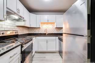 Camelot Court Apartments (Calumet Terrace) - Photo 1 of 1